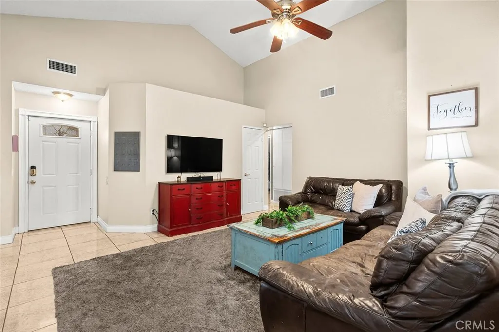 16151 Nippet Lane, Moreno Valley, California 92551 home-pic-12