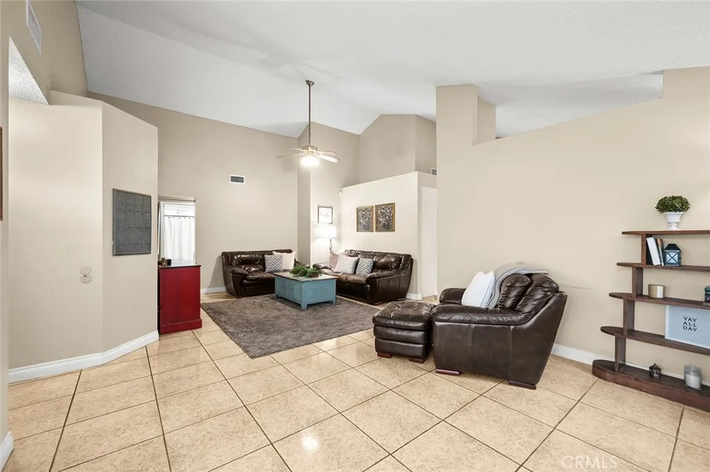 16151 Nippet Lane, Moreno Valley, California 92551 home-pic-14