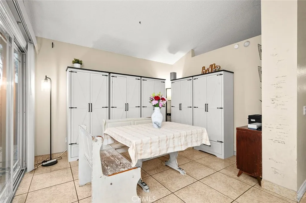 16151 Nippet Lane, Moreno Valley, California 92551 home-pic-19