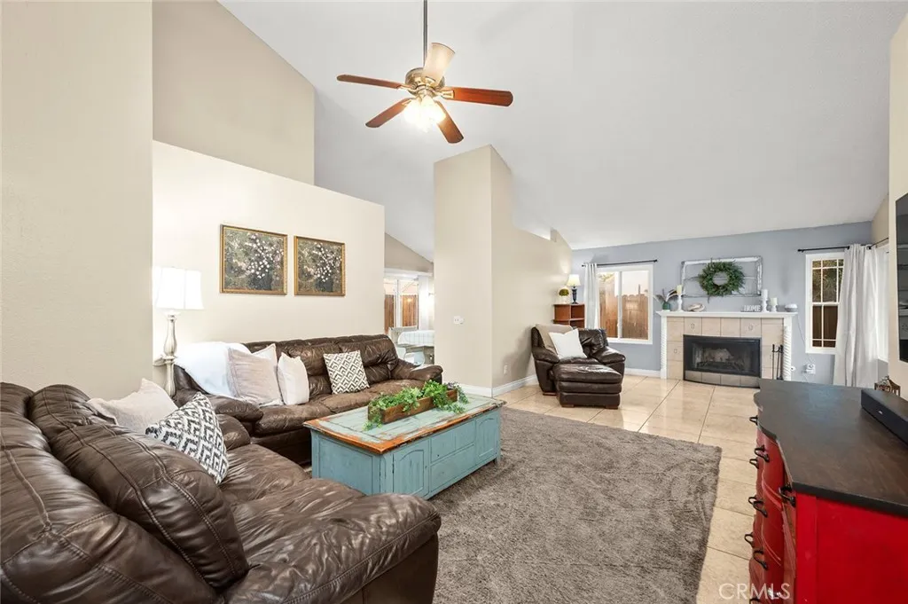 16151 Nippet Lane, Moreno Valley, California 92551 home-pic-3