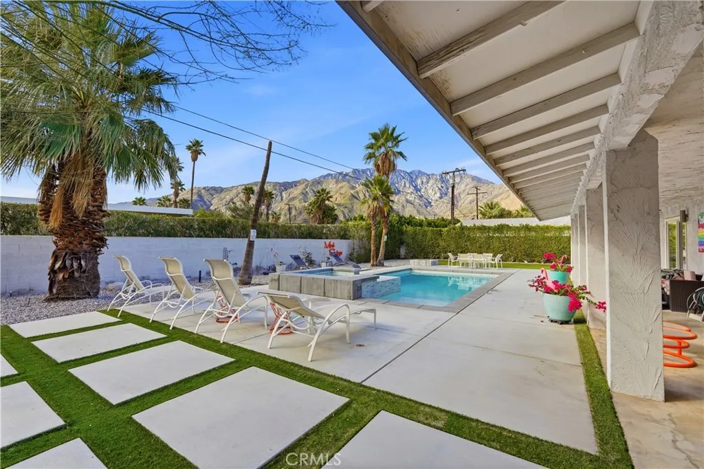 303 E San Rafael Drive, Palm Springs, California 92262 home-pic-44