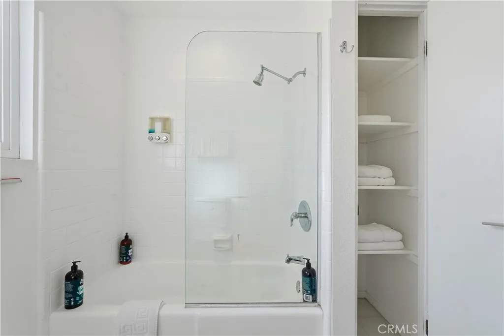 303 E San Rafael Drive, Palm Springs, California 92262 home-pic-37