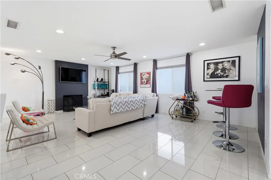 303 E San Rafael Drive, Palm Springs, California 92262 home-pic-16