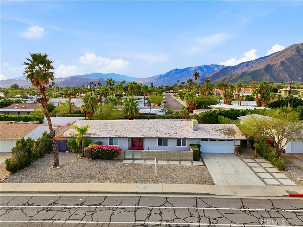 303 E San Rafael Drive, Palm Springs, California 92262 home-pic-1