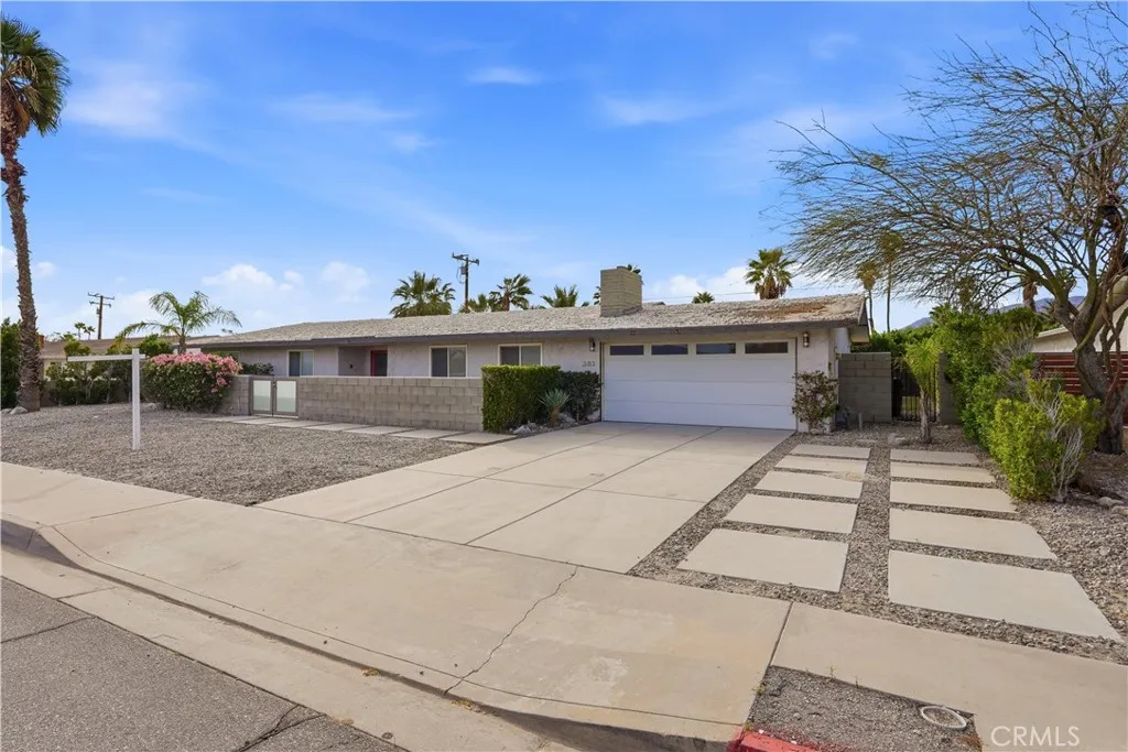 303 E San Rafael Drive, Palm Springs, California 92262 home-pic-11