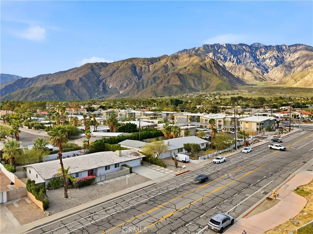303 E San Rafael Drive, Palm Springs, California 92262 home-pic-9