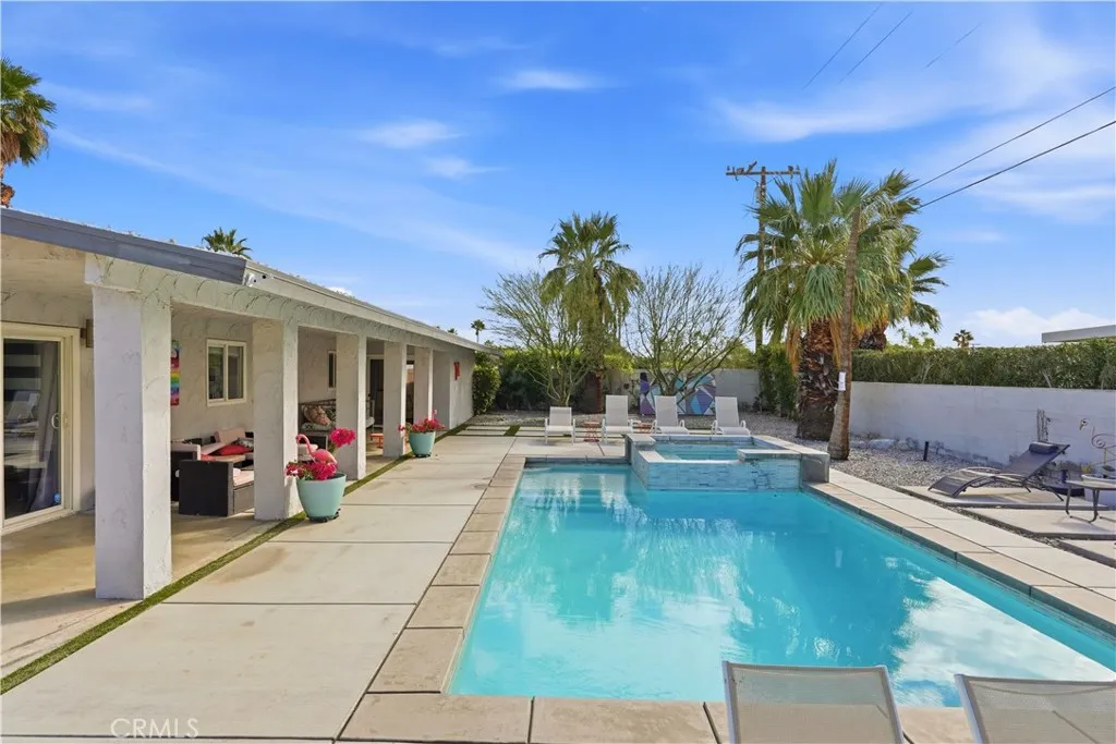 303 E San Rafael Drive, Palm Springs, California 92262 home-pic-48