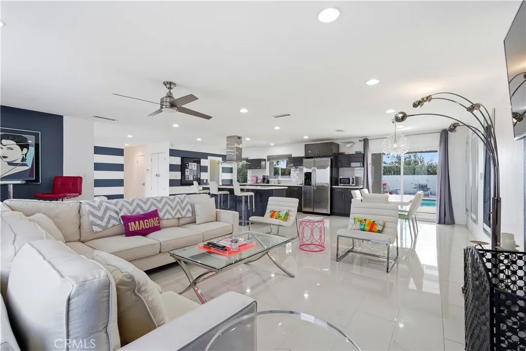303 E San Rafael Drive, Palm Springs, California 92262 home-pic-28