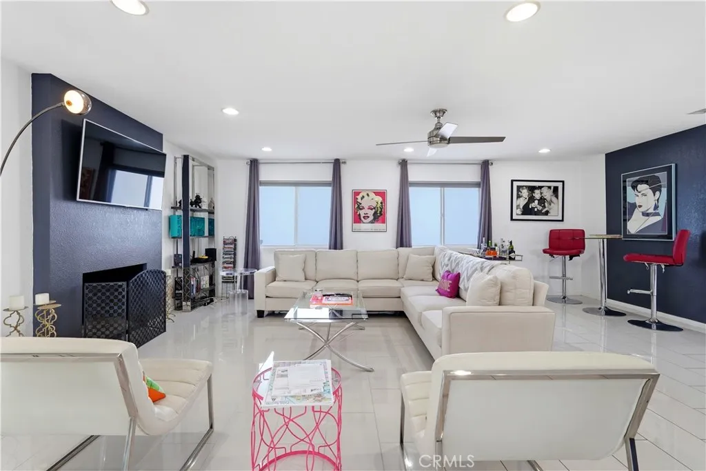 303 E San Rafael Drive, Palm Springs, California 92262 home-pic-17