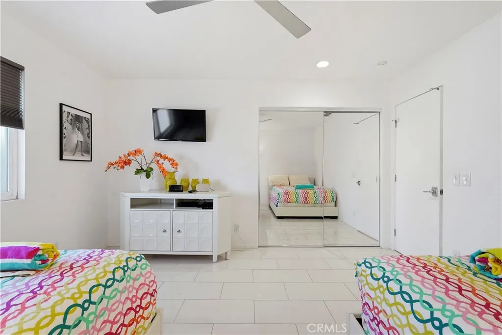 303 E San Rafael Drive, Palm Springs, California 92262 home-pic-32