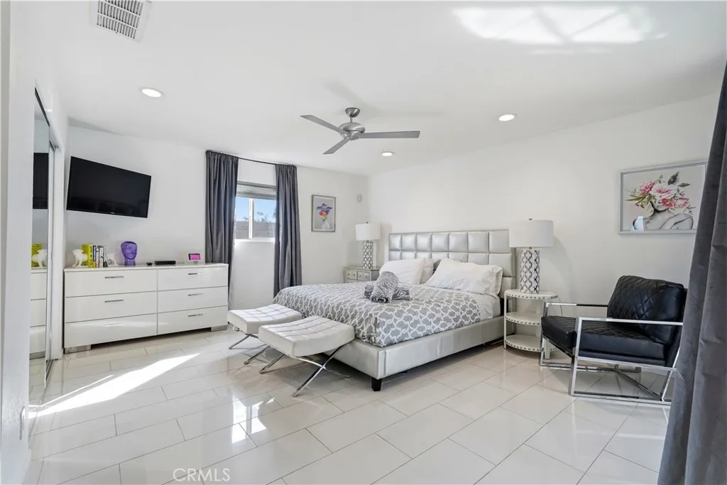 303 E San Rafael Drive, Palm Springs, California 92262 home-pic-39