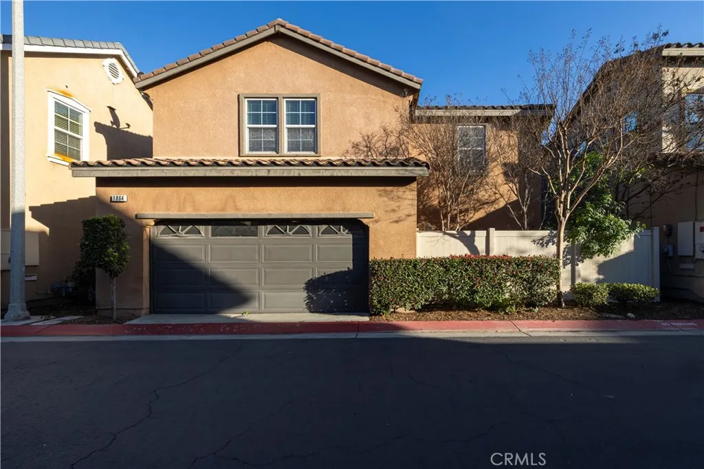 1864 Siena Court, Riverside, California 92501 home-pic-1