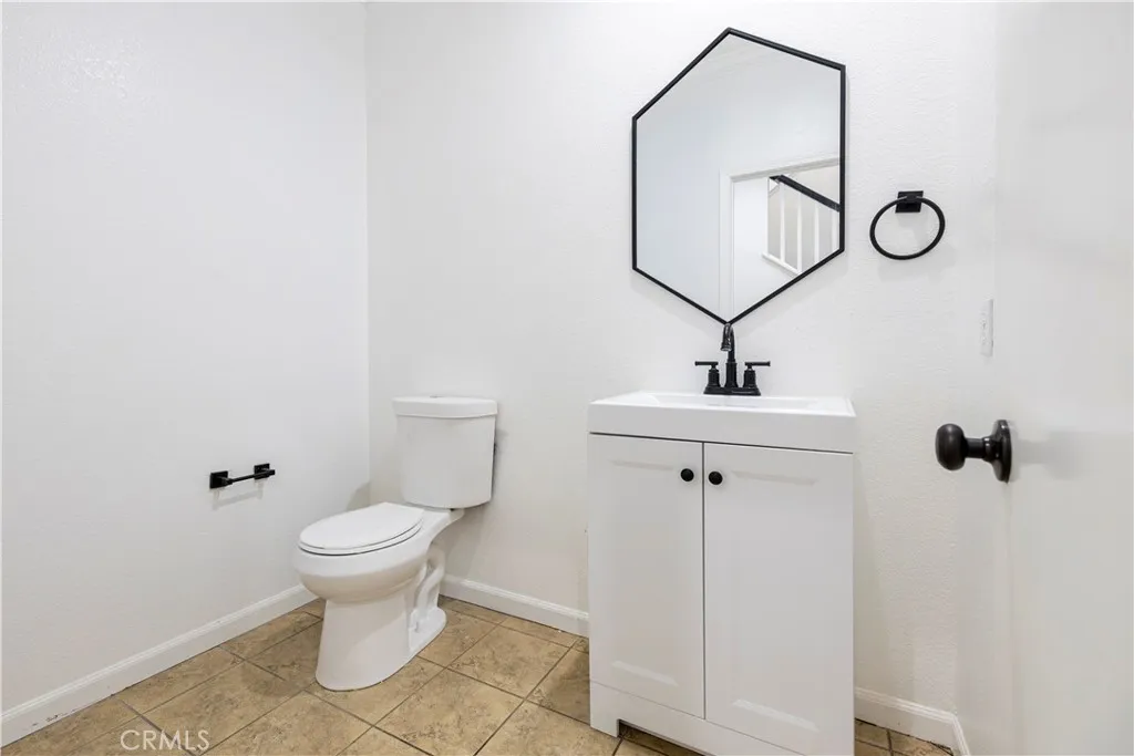 1864 Siena Court, Riverside, California 92501 home-pic-11