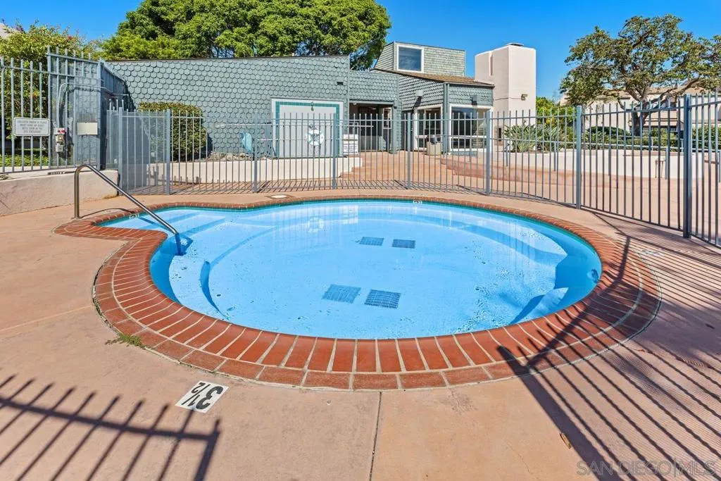 3230 Ashford Street B, San Diego, California 92111 home-pic-24