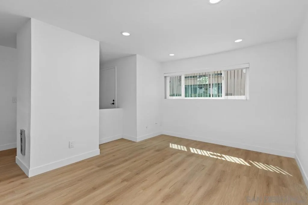 3230 Ashford Street B, San Diego, California 92111 home-pic-2