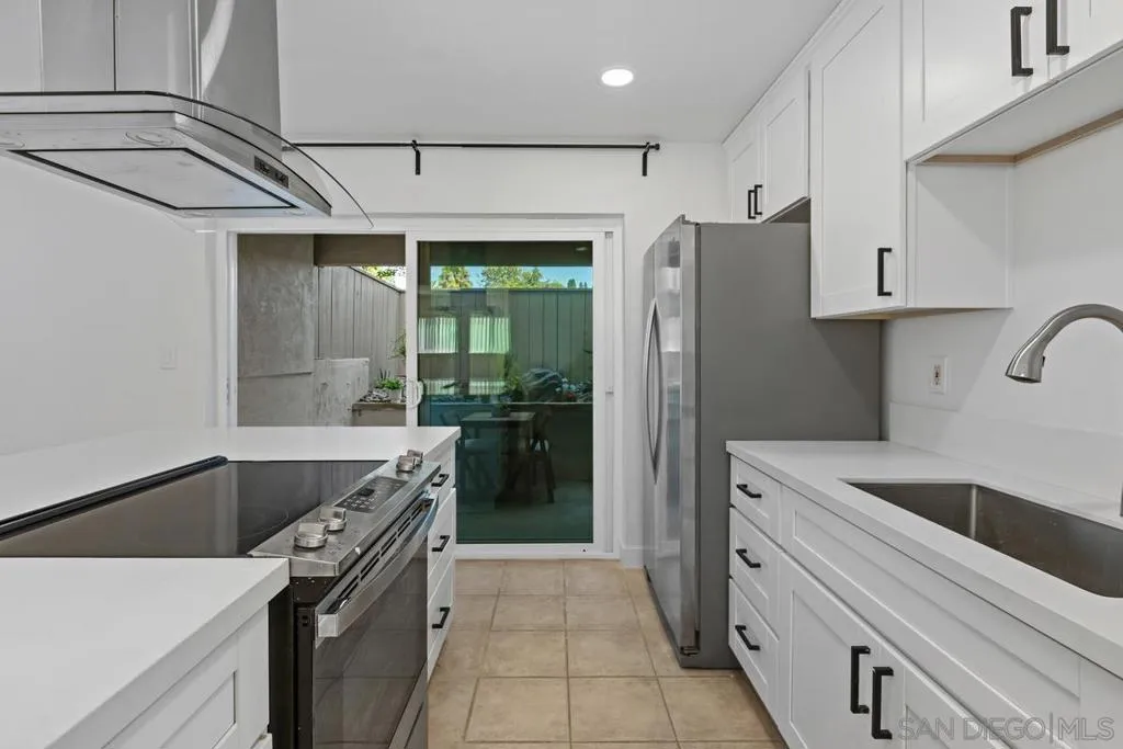 3230 Ashford Street B, San Diego, California 92111 home-pic-9