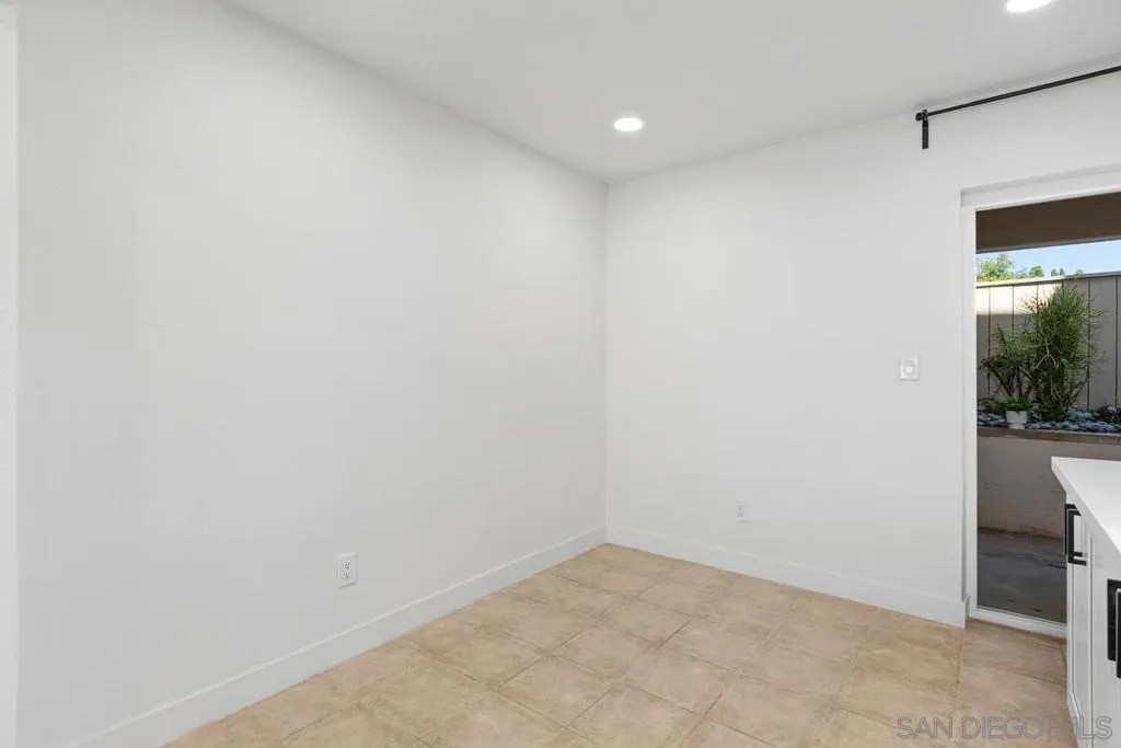 3230 Ashford Street B, San Diego, California 92111 home-pic-11