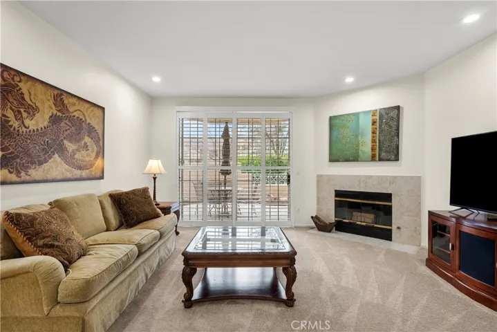 23609 Del Monte Drive 299, Valencia, California 91355