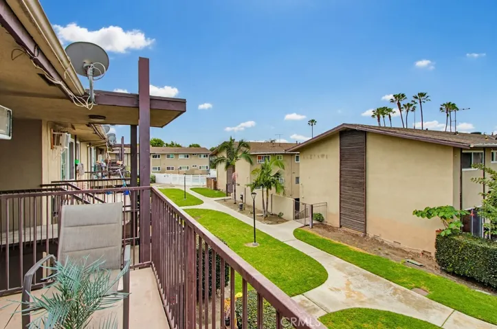 1860 W Glenoaks L, Anaheim, California 92801