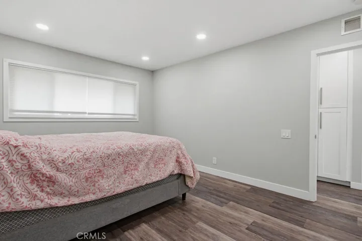 1860 W Glenoaks L, Anaheim, California 92801