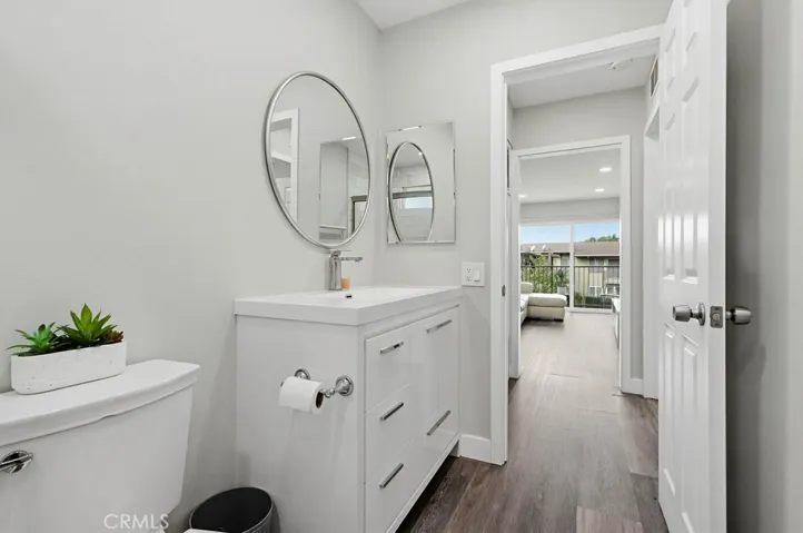 1860 W Glenoaks L, Anaheim, California 92801