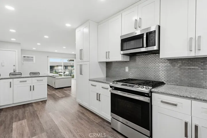 1860 W Glenoaks L, Anaheim, California 92801