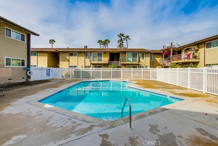 1860 W Glenoaks L, Anaheim, California 92801