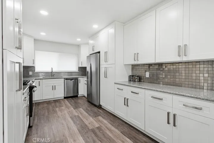 1860 W Glenoaks L, Anaheim, California 92801