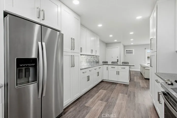 1860 W Glenoaks L, Anaheim, California 92801