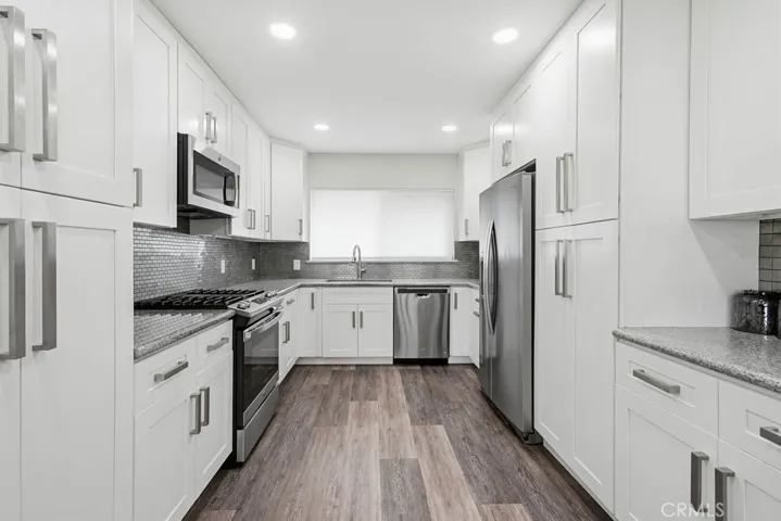 1860 W Glenoaks L, Anaheim, California 92801