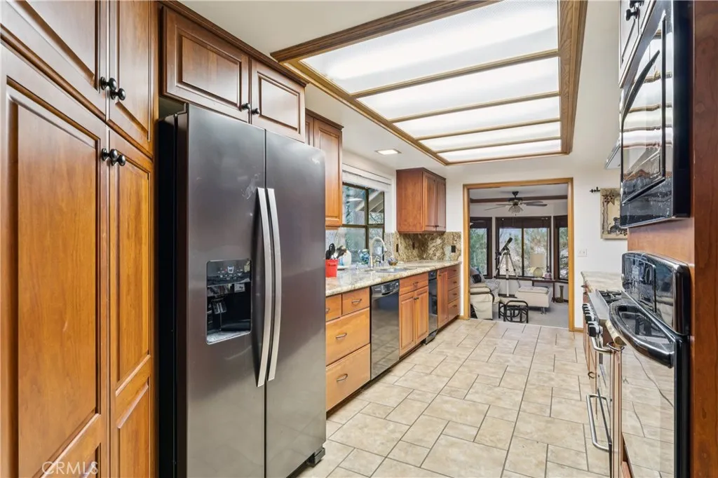 641 Golf Course Road, Lake Arrowhead, California 92352 home-pic-15