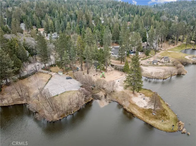 641 Golf Course Road, Lake Arrowhead, California 92352