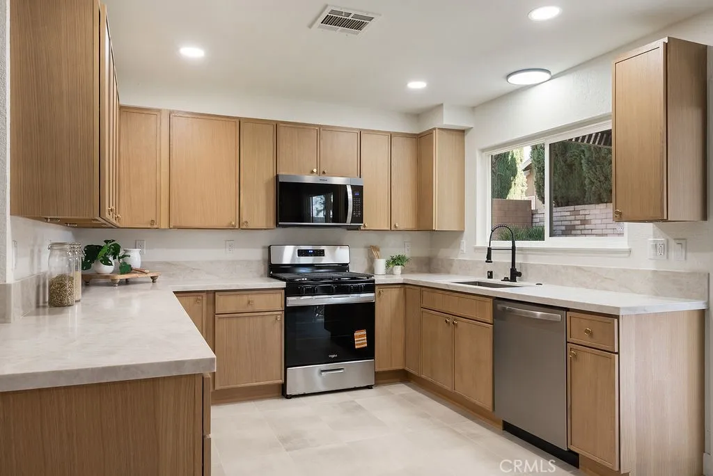 7921 Onyx Court, Rancho Cucamonga, California 91730 home-pic-13