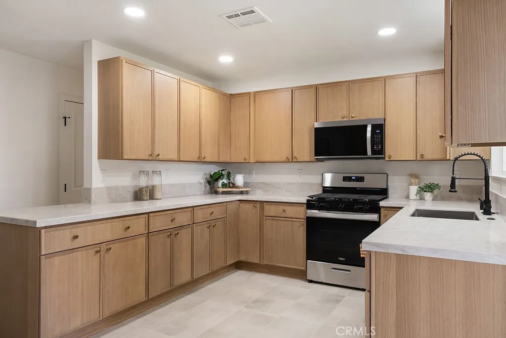 7921 Onyx Court, Rancho Cucamonga, California 91730 home-pic-14
