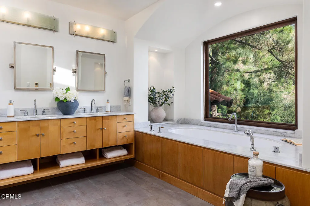 2217 Crescent Drive, Altadena, California 91001 home-pic-35