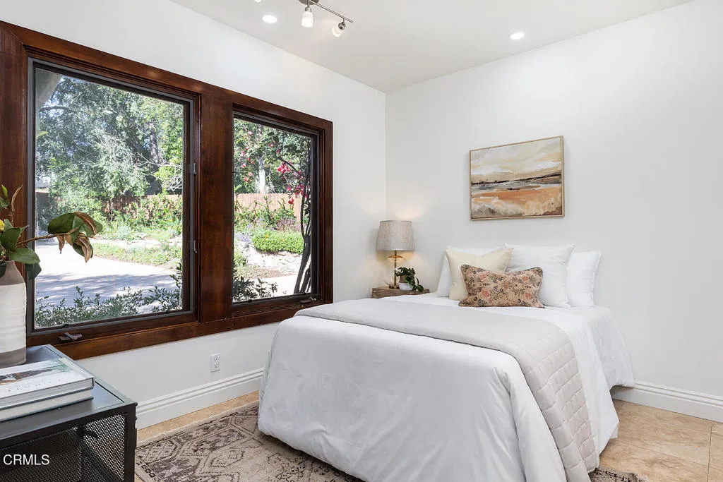 2217 Crescent Drive, Altadena, California 91001 home-pic-25