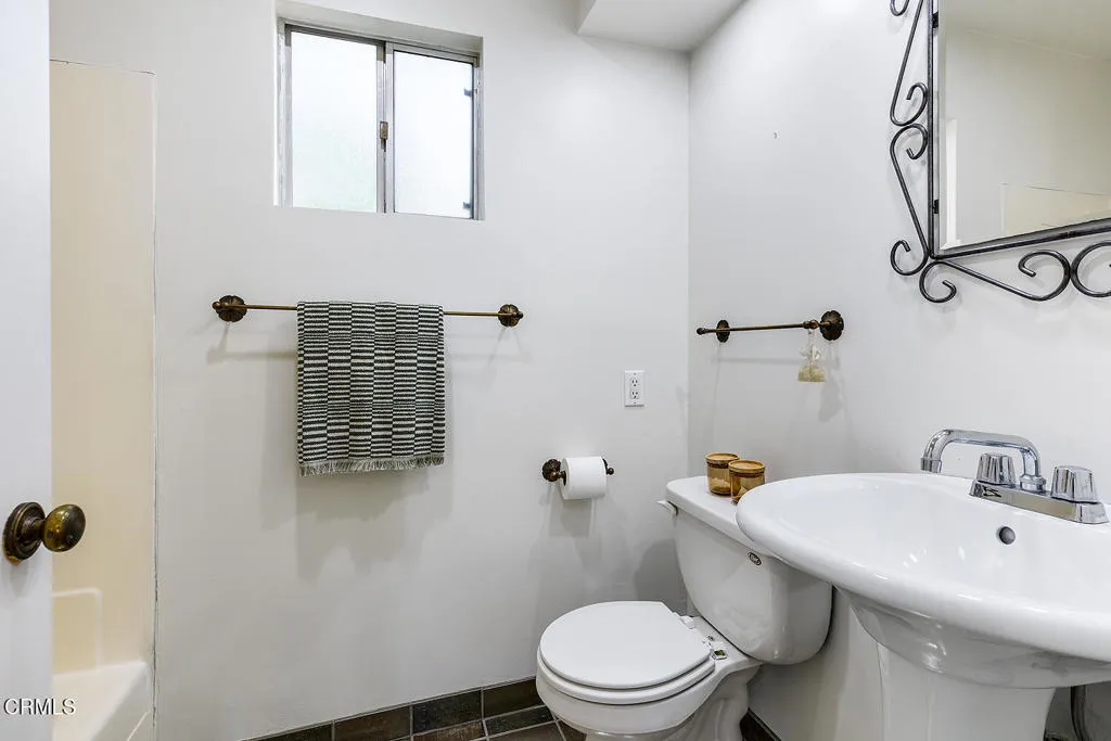 2217 Crescent Drive, Altadena, California 91001 home-pic-58