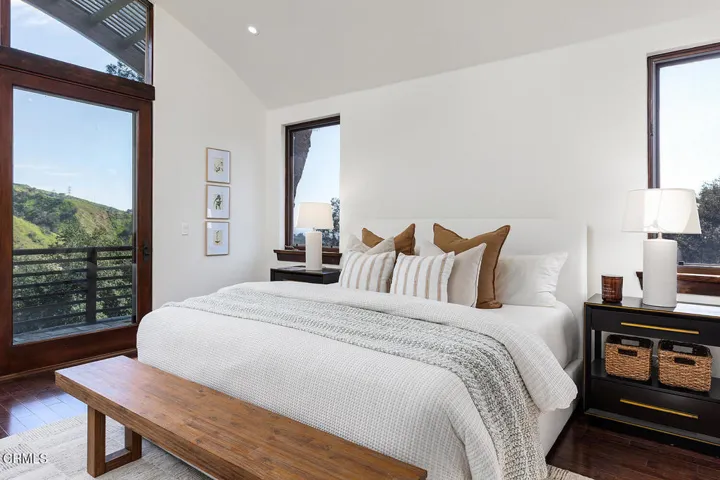 2217 Crescent Dr 040-mls