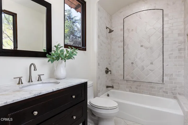 2217 Crescent Dr 051-mls