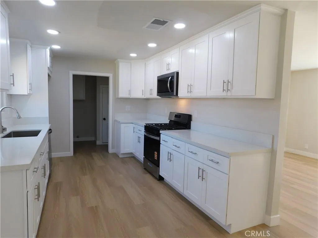 10456 Napa Road, Adelanto, California 92301 home-pic-10