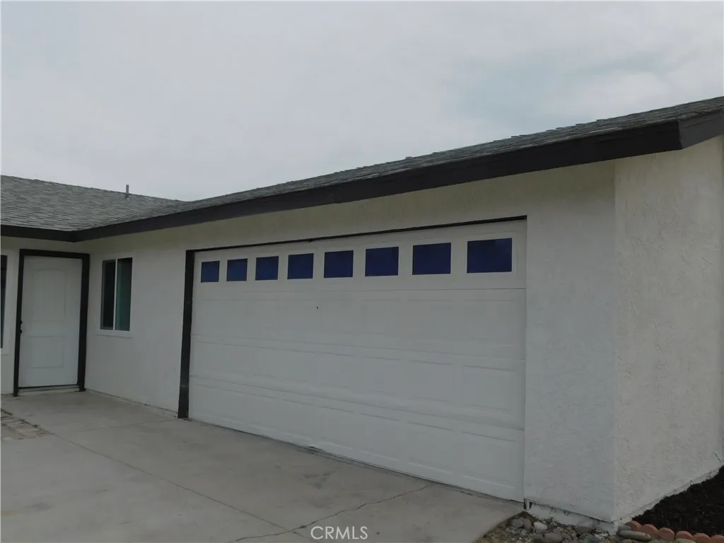 10456 Napa Road, Adelanto, California 92301 home-pic-4