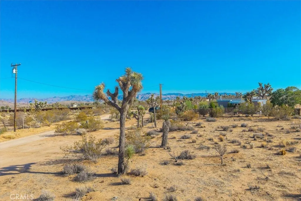 59057 Aberdeen Drive, Yucca Valley, California 92284 home-pic-25