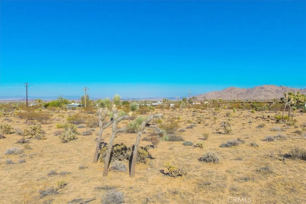 59057 Aberdeen Drive, Yucca Valley, California 92284 home-pic-22