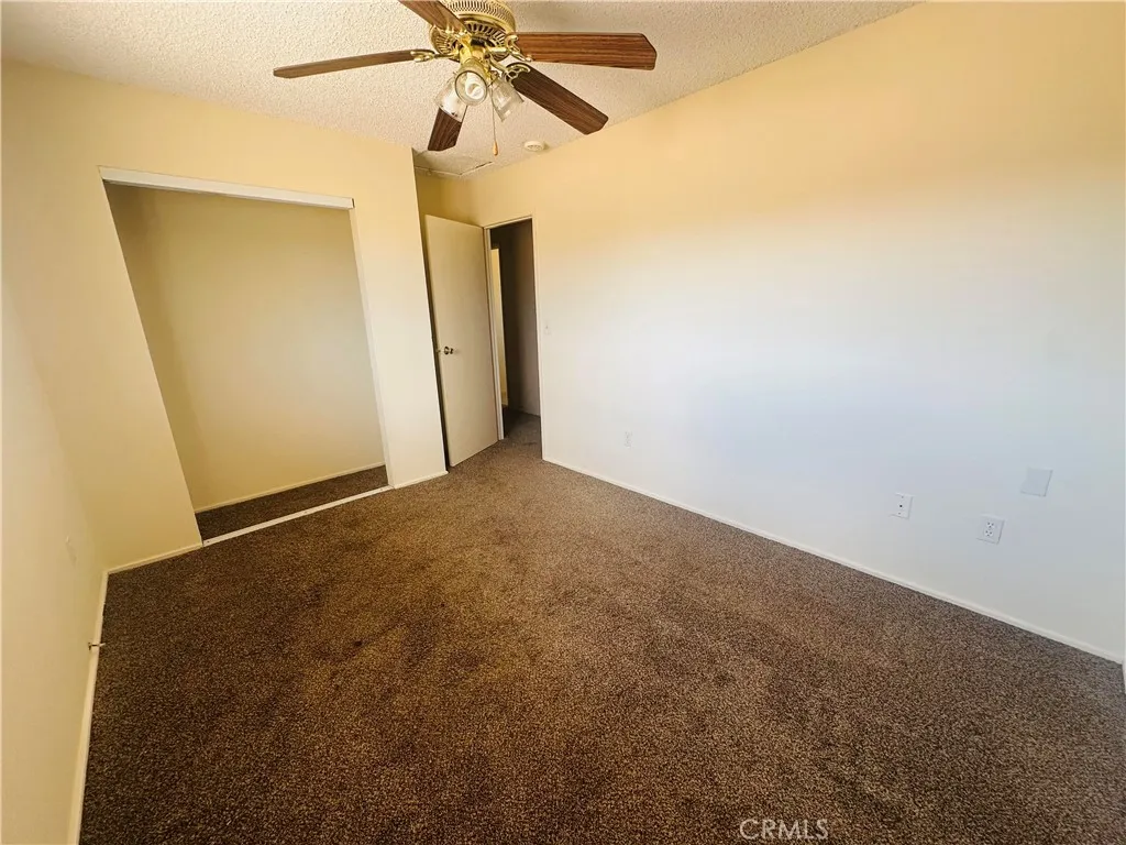 59057 Aberdeen Drive, Yucca Valley, California 92284 home-pic-8