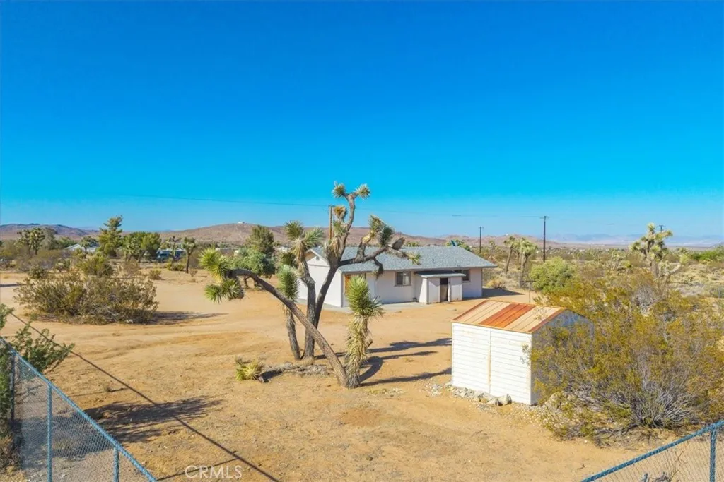 59057 Aberdeen Drive, Yucca Valley, California 92284 home-pic-35