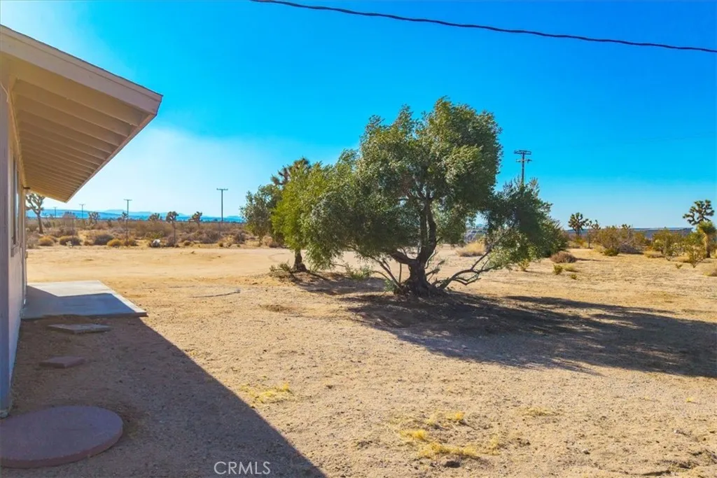 59057 Aberdeen Drive, Yucca Valley, California 92284 home-pic-14