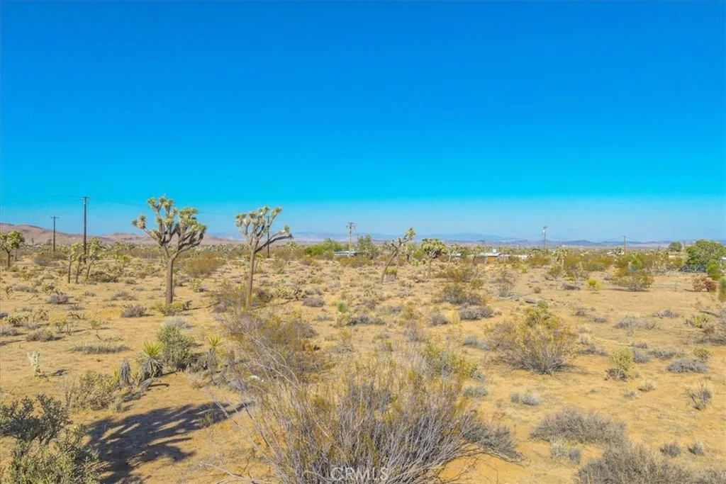 59057 Aberdeen Drive, Yucca Valley, California 92284 home-pic-15
