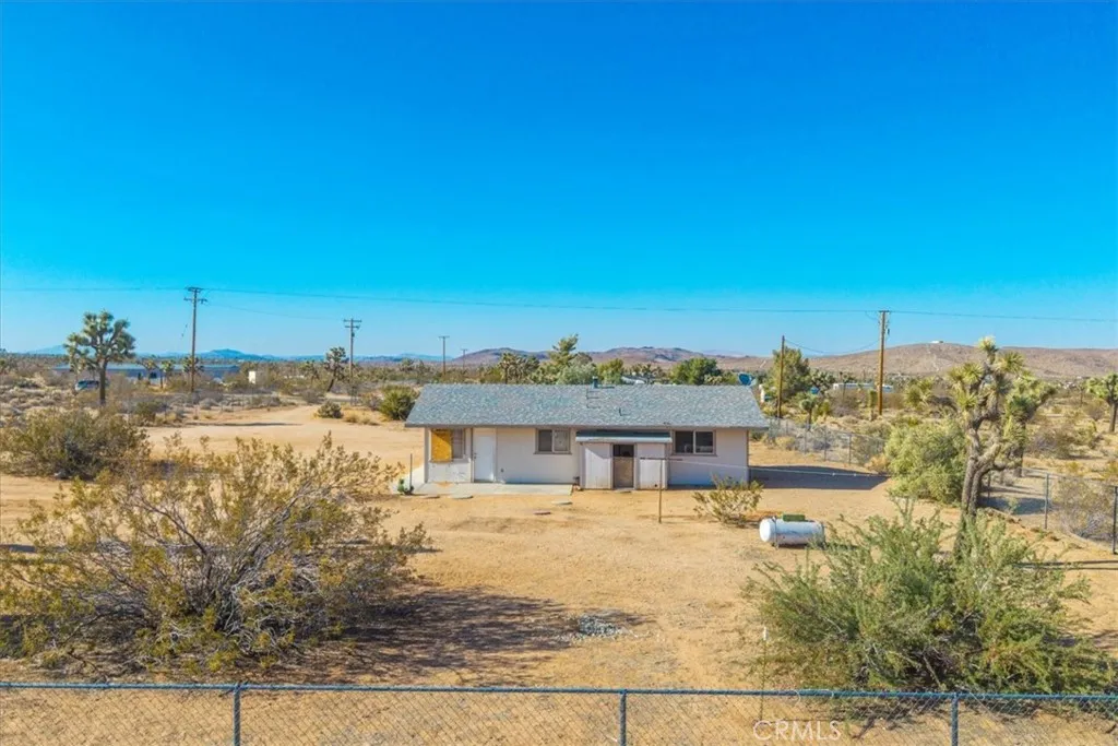 59057 Aberdeen Drive, Yucca Valley, California 92284 home-pic-18