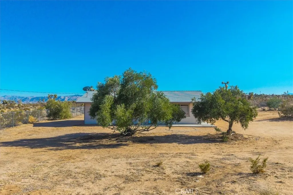 59057 Aberdeen Drive, Yucca Valley, California 92284 home-pic-1