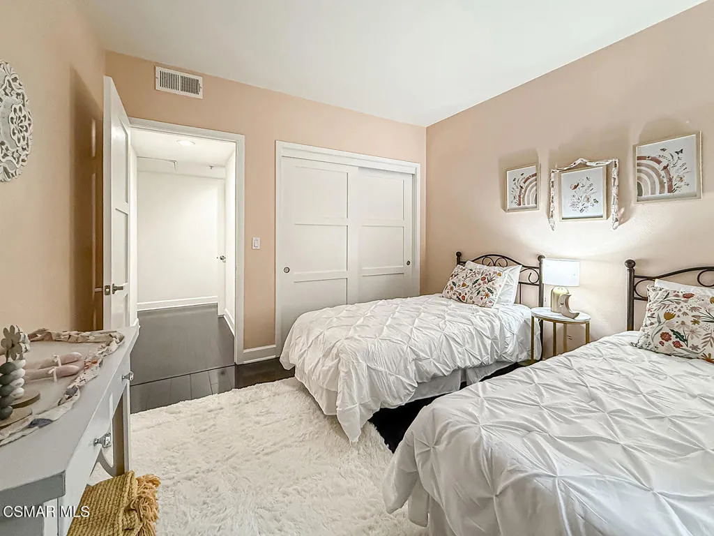 4644 Coldwater Canyon Avenue 102, Studio City, California 91604 home-pic-22